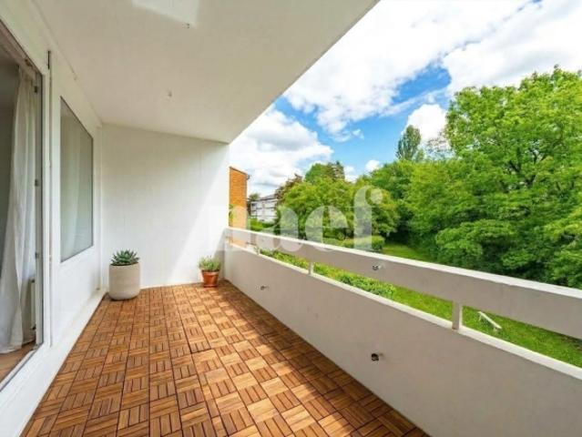 Helle 4 Zimmer Wohnung in einer grünen und ruhigen Umgebung