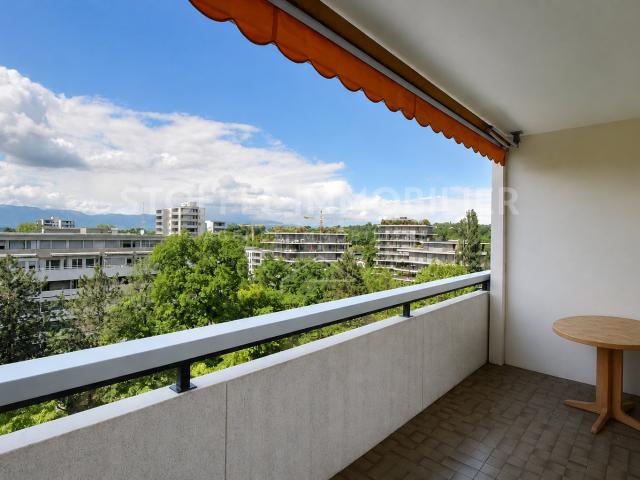 Helle 4 Zimmer Wohnung in einer prestigeträchtigen Residenz – exklusive Inserat