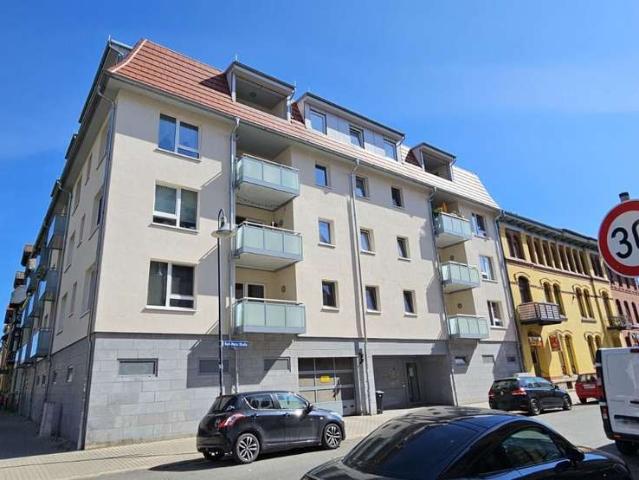 Helle 4 Zimmer Wohnung in zentraler Lage von Mühlhausen mit Balkon und Garage
