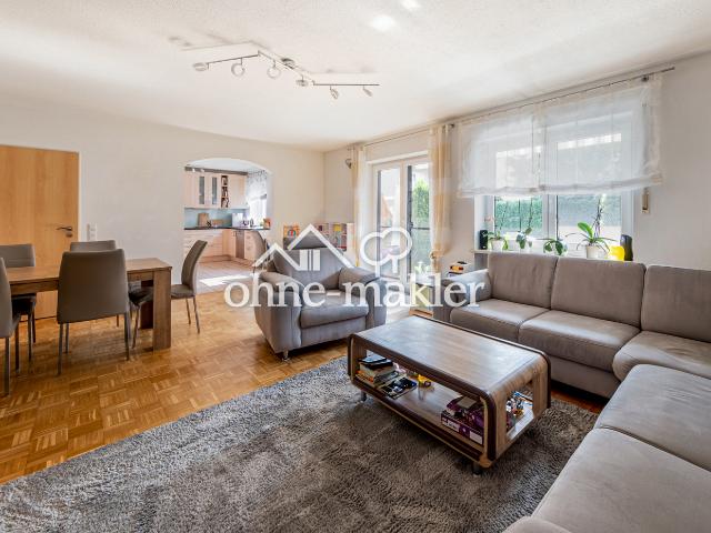 Helle 4 Zimmer EG Wohnung mit Terrasse, Hobbyraum & TG in Pliening