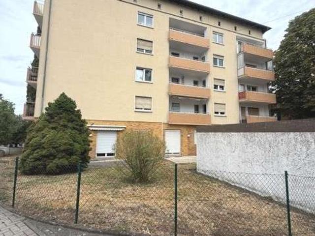 Helle 4 Zimmer Eigentumswohnung mit Balkon und Garage