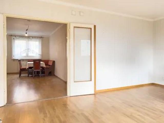 Helle 4 Zimmer Gemeindewohnung mit Balkon Direktvergabe