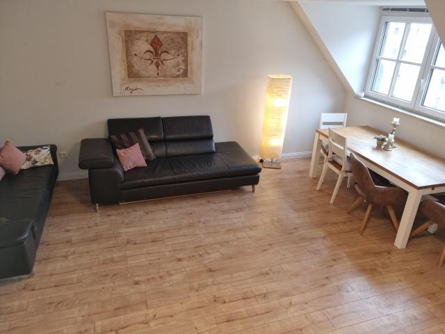 Helle 4 Zimmer Maisonette in Fürth ca. 111 m² Wohn & Nutzfläche Balkon, Aufzug&TG provisionsfrei