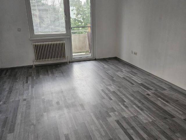 Helle 4 Zimmerwohnung mit Balkon und Autoabstellplatz PROVISIONSFREI