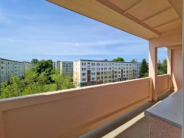 Helle 4 Zimmerwohnung mit großem Balkon und Ausblick