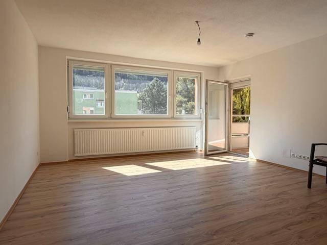 helle 4 Zimmerwohnung mit Südloggia in sonniger Lage von Völs