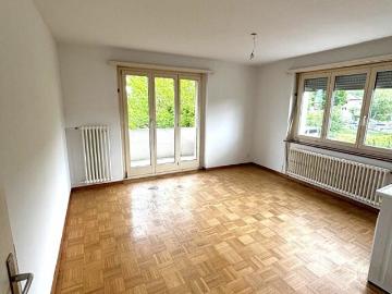 Helle 4.0 Zi. Wohnung zu vermieten