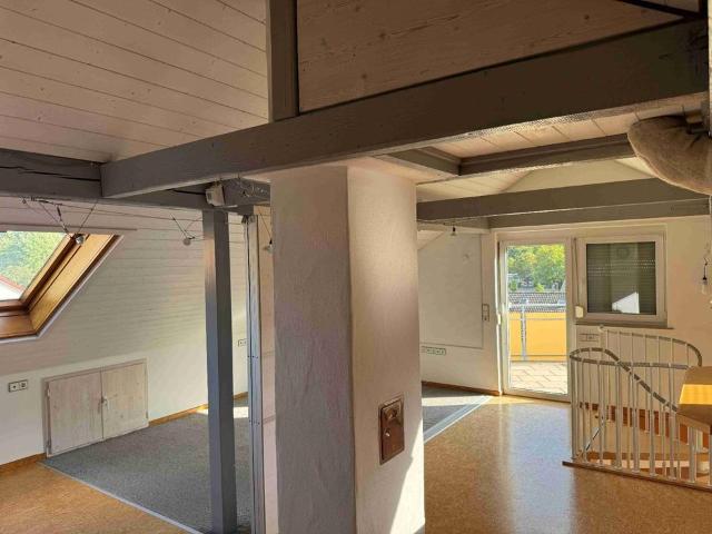Helle 4,5 Zimmer Maisonettewohnung in Bad Urach