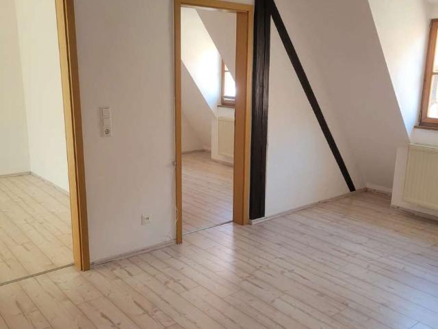 Helle 4,5 Zimmer Maisonette im Herzen von Rosenfeld – 2 Bäder, Garage & EBK