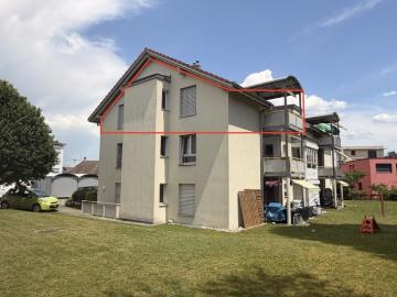 Helle 4.5 Zimmer Dachwohnung mit Balkon