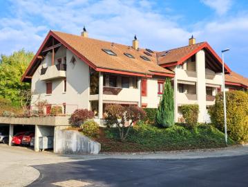 Helle 4.5 Zimmer Gartenwohnung mit sonnigem Sitzplatz