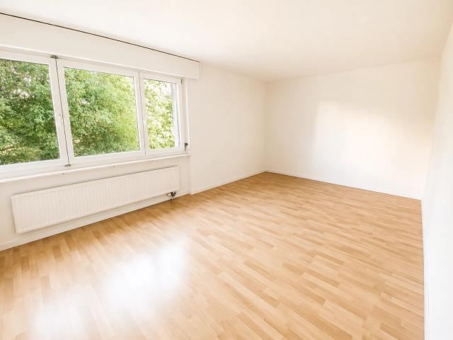 Helle 4.5 Zimmer Wohnung an attraktiver Lage in Richterswil