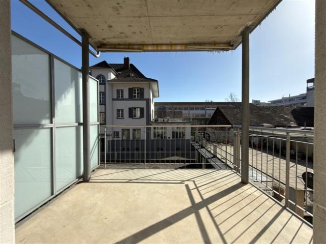 Helle 4.5 Zimmer Wohnung an ruhiger Lage in Biel