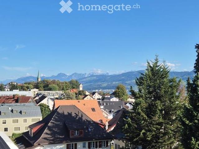 Helle 4.5 Zimmer Wohnung im Zentrum von Stäfa mit See und Bergsicht