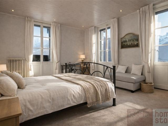 4.5 Zimmer Wohnung in renoviertem ehemaligen Hotel, Zentrum von Gryon