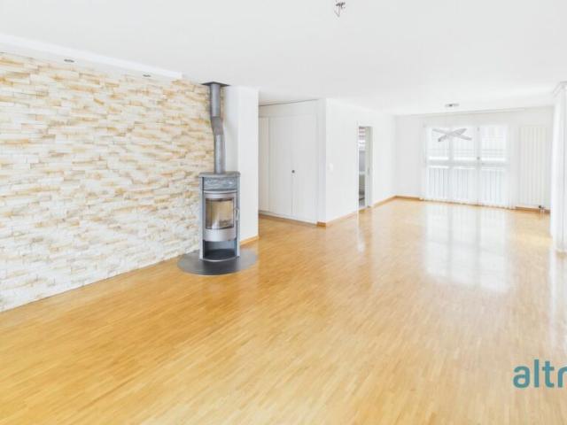 Helle 4.5 Zimmer Wohnung in ruhigem Wohnquartier