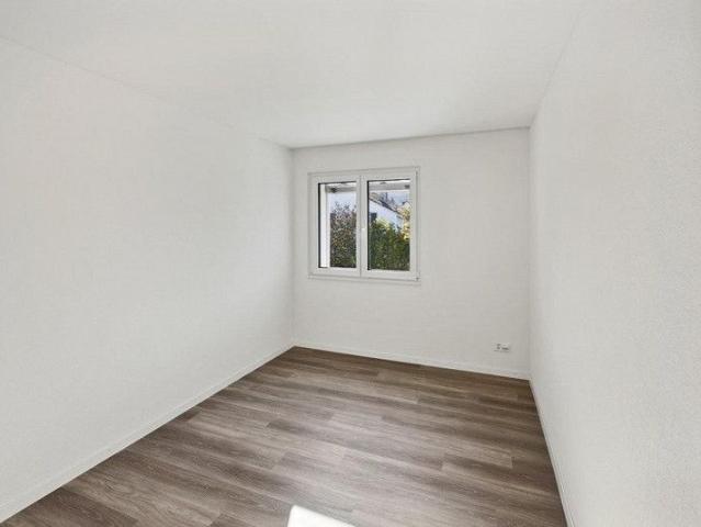 Helle 4.5 Zimmer Wohnung in ruhiger Umgebung