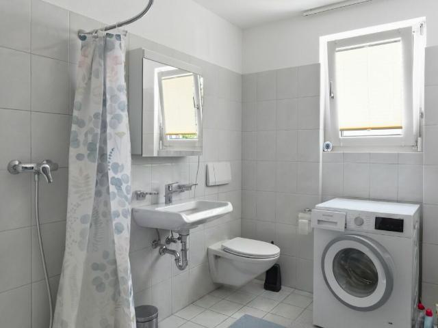 Helle 4,5 Zimmer Wohnung in ruhiger Lage