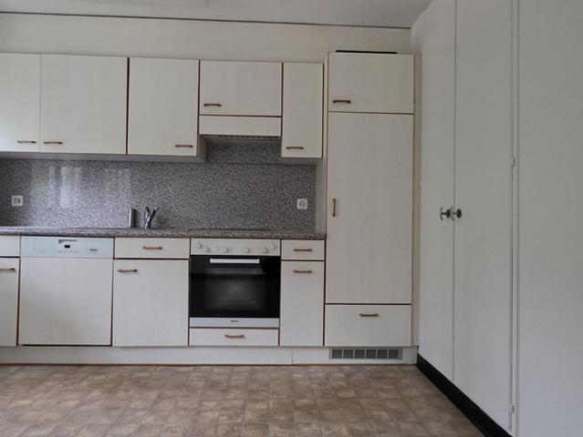 HELLE 4.5 ZIMMER WOHNUNG MIT SONNIGEM BALKON IN LIESTAL!