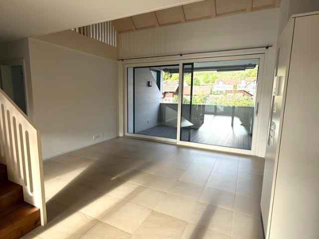 Helle 4.5 Zimmer Wohnung mit zwei Balkonen und einer grosszügigen Galerie