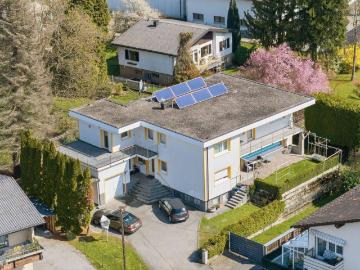 Hochwertiges Wohnambiente mit 2 Terrassen und separatem Zugang