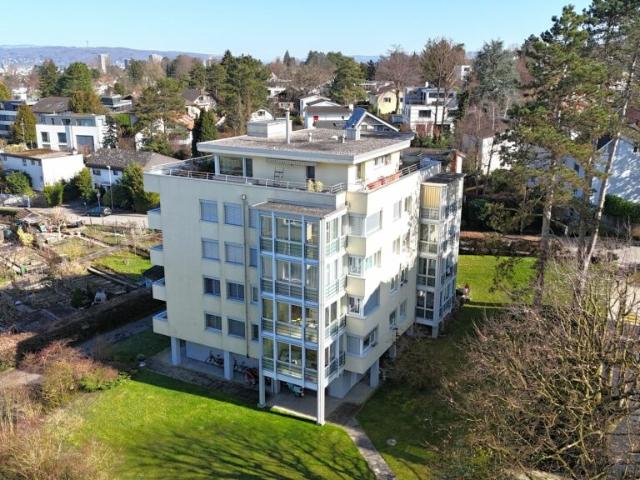 Helle 4.5 Zimmerwohnung in Binningen