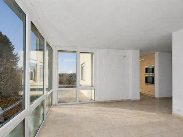 Helle 4.5 Zimmerwohnung in Binningen