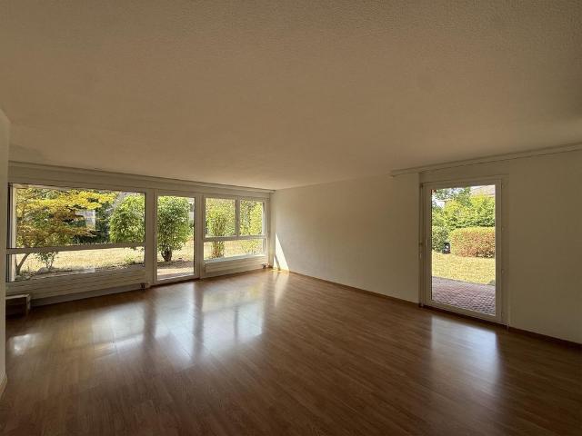 helle 4.5 Zimmerwohnung inkl. einladenden Gartenterrassen