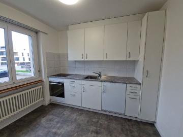 Helle 4.5 Zimmerwohnung mit Balkon & Parkplatz in ruhiger, grüner Lage