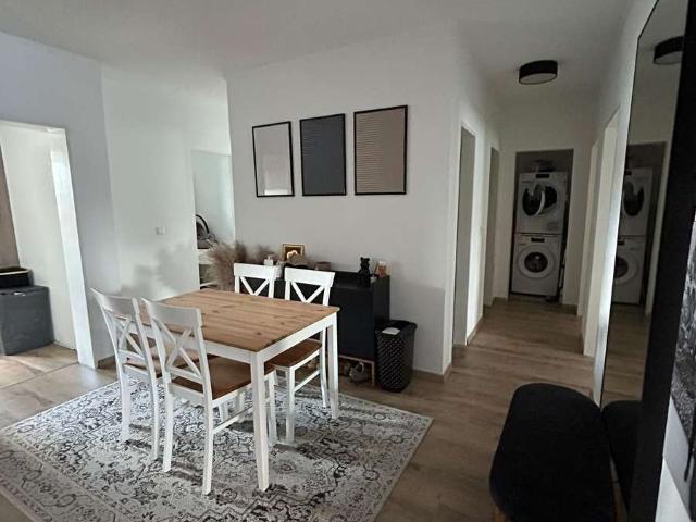 Helle 5 Zimmer Wohnung mit Balkon im 3. OG in Leopoldshöhe/ Asemissen
