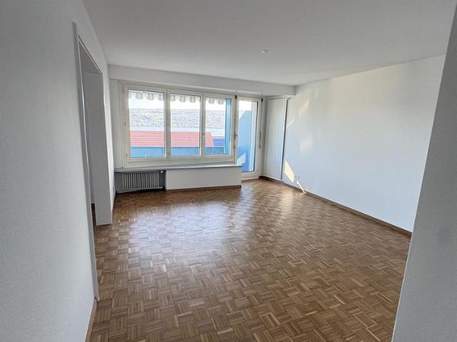 Helle 5 Zimmer Wohnung mit herrlicher Seesicht in Thalwil
