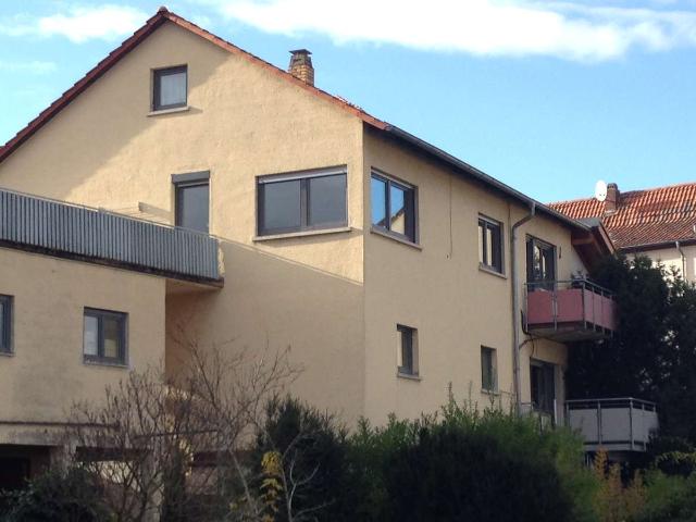 Helle 5 Zimmer Etagen Wohnung mit Balkon und Terrasse in Nußloch