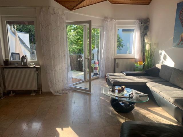 helle 5 Zimmer / großzügiges Haus in 63263 Neu Isenburg Einzugsfertig Energie D 110