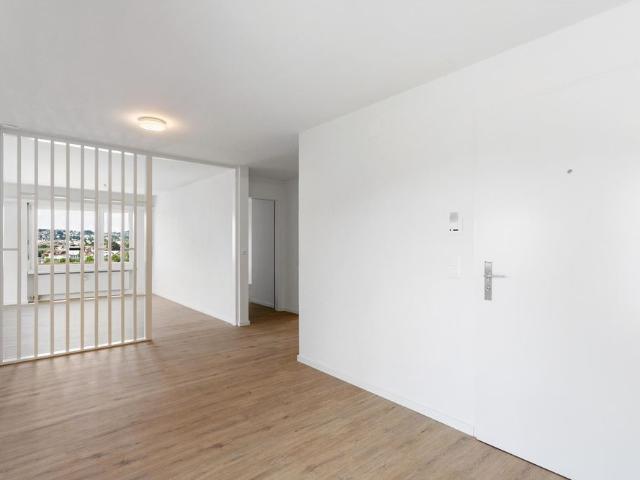 Helle 5.5 Zimmer Attikawohnung mit Traumterrasse zu vermieten!