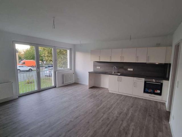 Helle 63m² EG Wohnung, frisch renoviert, mit 3 Zimmern und neuer EBK