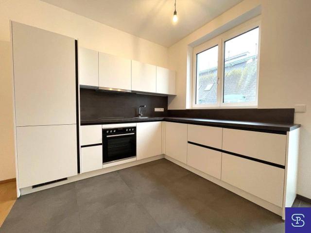 Helle 67,59m² DG Wohnung mit Lift und optionalem Balkon Nahe U4 Pilgramgasse 1050 Wien