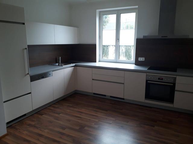 Helle 72m² Wohnung Nähe Klinikum auch für WG geeignet!