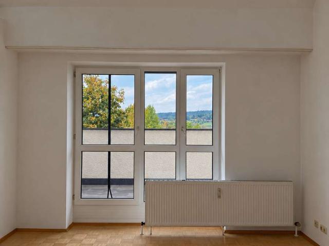 Helle 80 qm Maisonettewohnung mit Südwestbalkon & neuer Küche