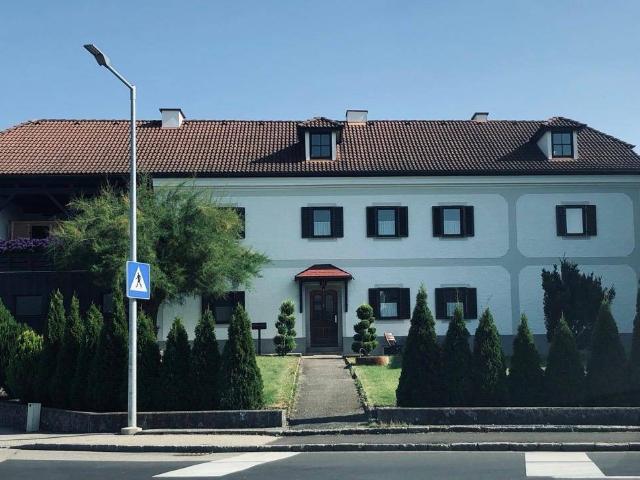 Helle 93m2 Wohnung mit 2 Parkplätzen