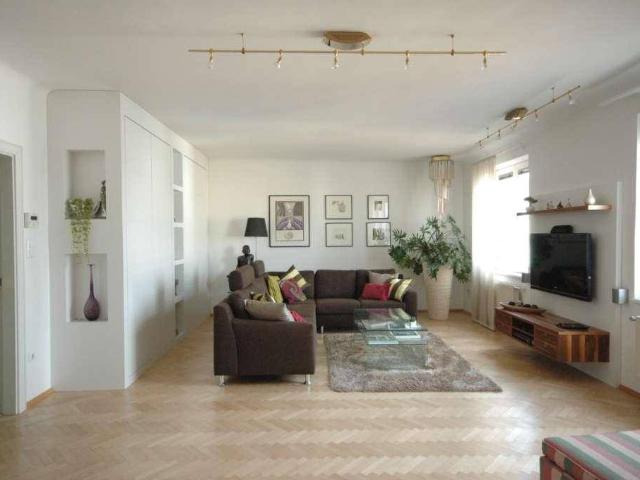 Helle 131 m² Familienwohnung | 3 Schlafzimmer | 2 Bäder | neue Küche | Nähe U1 + Helmut Zilk Park