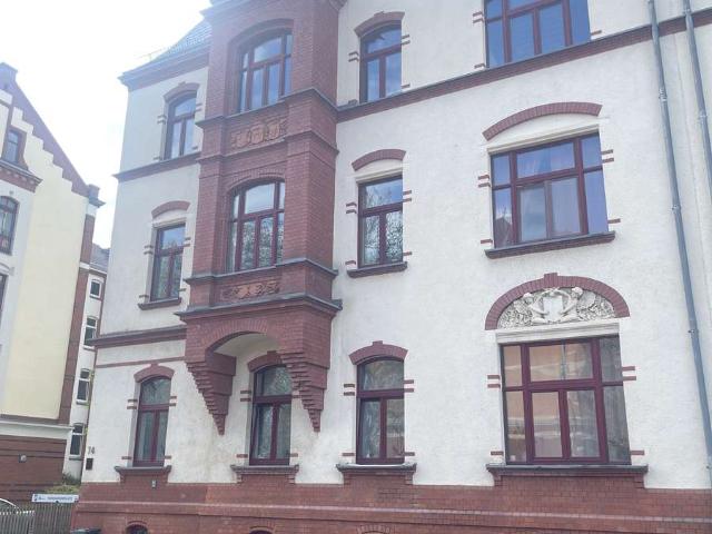 Helle 1 Raum Wohnung mit Wintergarten und neuer Einbauküche