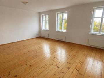 Helle 1 Zimmer Wohnung mit Aussicht