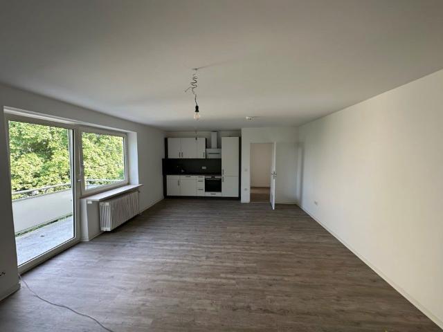 Helle 1 Zimmer Wohnung mit Balkon