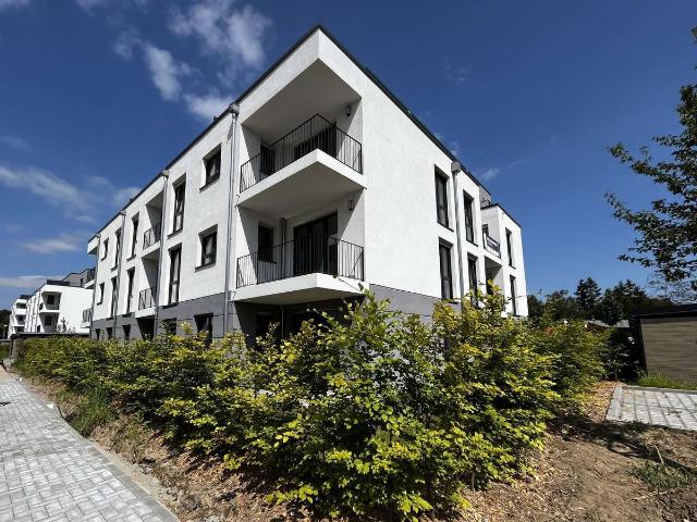 Helle 1 Zimmer Wohnung mit Balkon im 1. Obergeschoss in Nauen