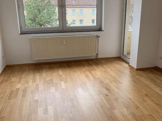 Helle 1 Zimmer Wohnung mit Balkon in St. Leonhard
