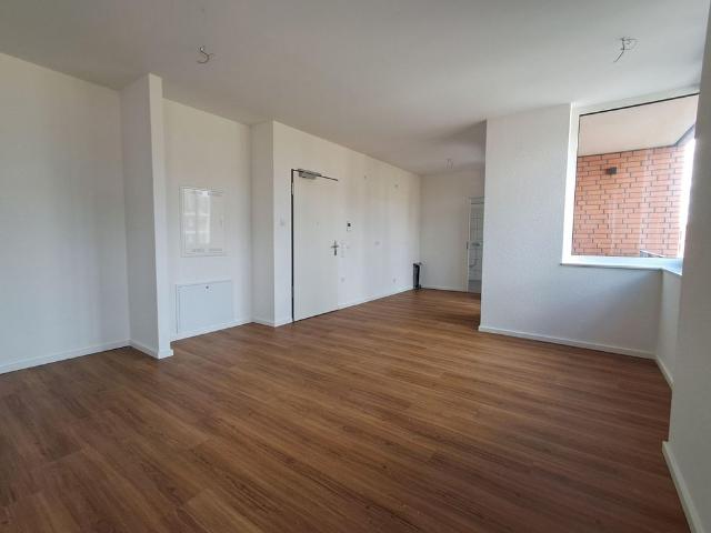 Helle 1 Zimmer Wohnung mit Balkon. Rollstuhlgerecht! *Wohnberechtigungsschein notwendig