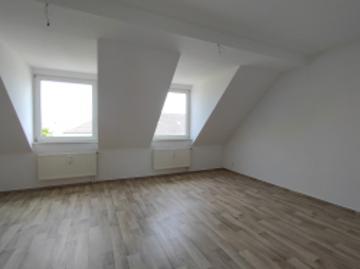 Helle 1 Zimmer Wohnung mit Einbauküche