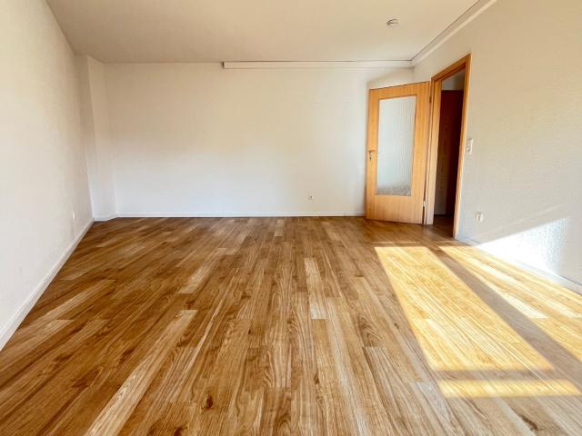 Helle 1 Zimmer Wohnung mit gemütlicher Wohnküche* Stellplatz inklusive!