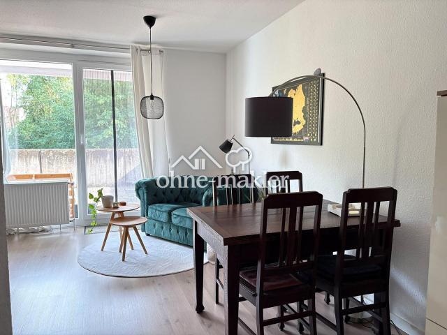Helle 1 Zimmer Wohnung mit großem Balkon, Einbauküche & Stellplatz in zentraler Lage
