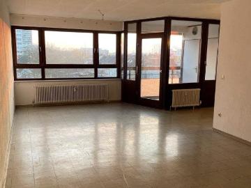 Helle 1 Zimmer Wohnung mit Loggia am Hochheider Markt, 47198 Duisburg